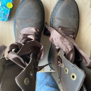 Women’s Size 7 Doc Martens Boots 🥾 - Brown